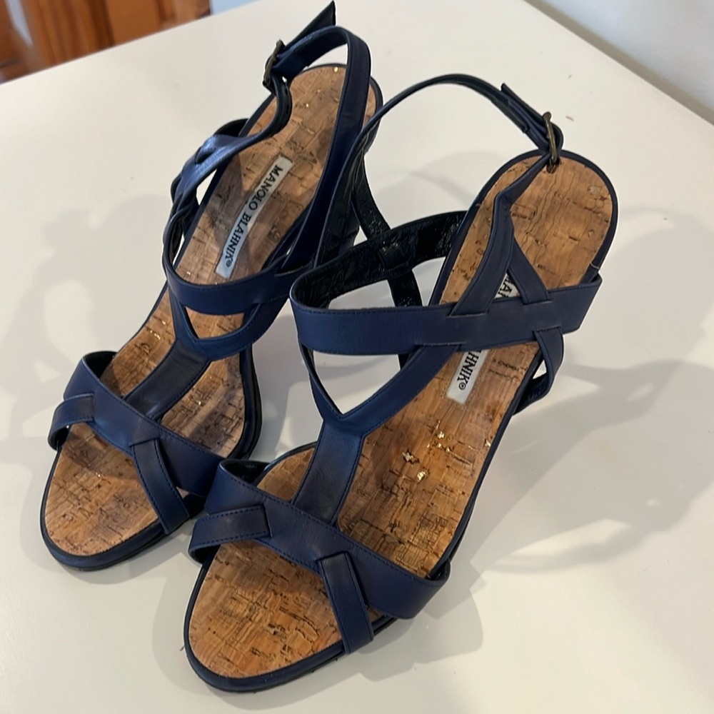 Manolo Blahnik strappy sandal size 40